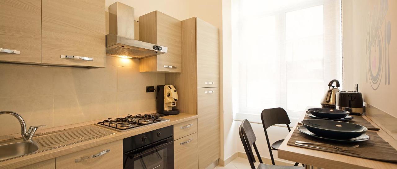 Le Corti Di Napoli Apartments エクステリア 写真