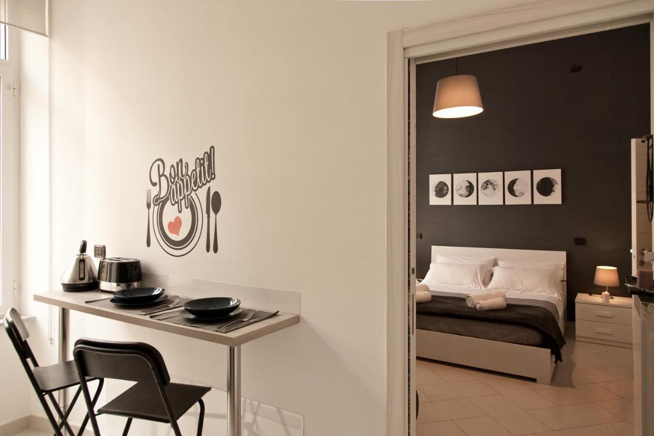 Le Corti Di Napoli Apartments エクステリア 写真